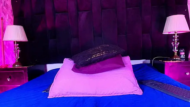 shelsyloreds online show from September 30, 12:22 pm