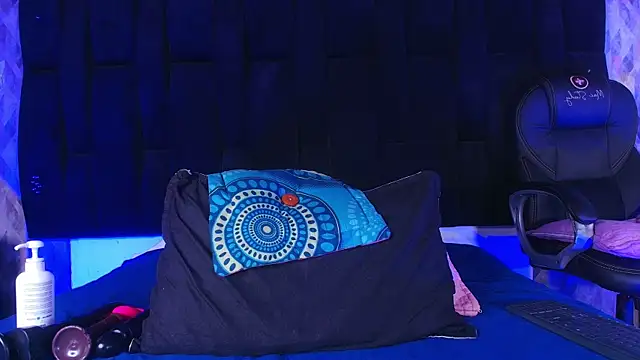 shelsyloreds online show from September 29, 12:21 pm