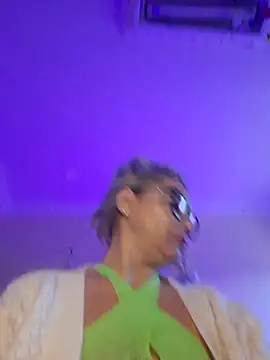 BellaBellaHot online show from November 14, 1:00 pm