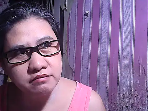 sweetsosie18 online show from September 30, 8:46 pm