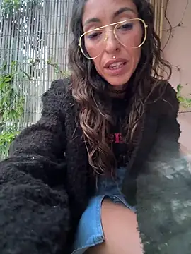 Amani thewolf online show from April 19, 6:10 pm