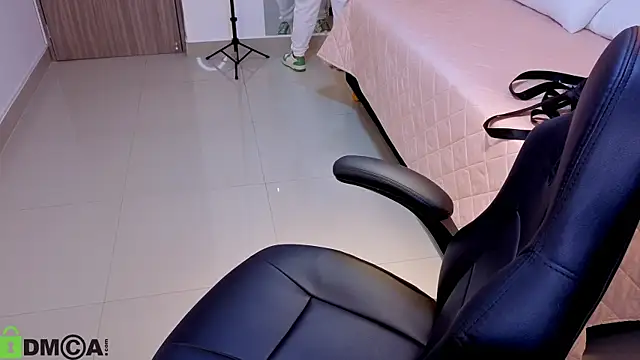 ROSE  15 online show from November 14, 11:43 am