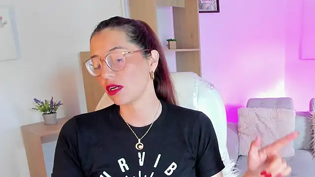 Snapshot of Antonnella_3 chatting on September 22, 2:15 pm Antonnella 3 online show from September 22, 2:15 pm