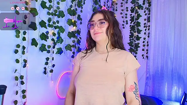 Samii Evans online show from November 28, 7:33 am