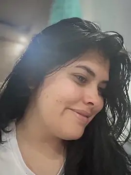 Alyaa s online show from October 27, 5:47 am