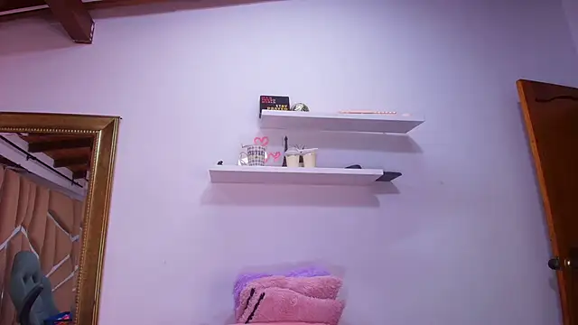 naia blessed online show from September 15, 7:21 pm