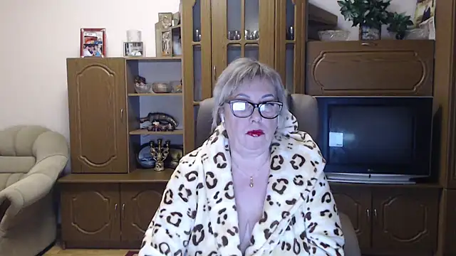 Kallliina online show from December 15, 5:07 pm