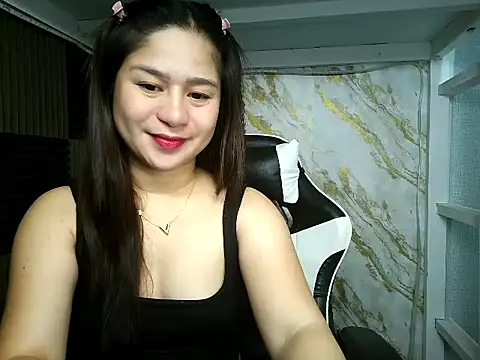 Snapshot of Mia_2022 chatting on October 22, 4:23 pm Mia 2022 online show from October 22, 4:23 pm