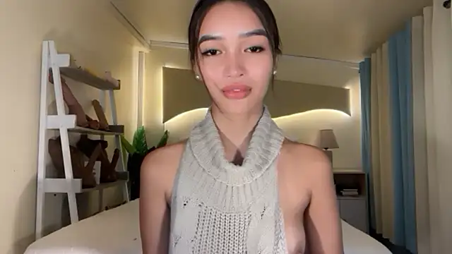 Snapshot of _caroline69 chatting on October 23, 1:55 am caroline69 online show from October 23, 1:55 am