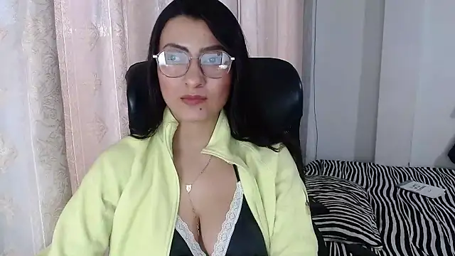 SavannaEvans001 online show from January 6, 12:09 pm