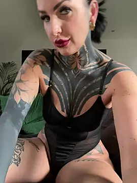 InkedBiitch online show from May 14, 5:02 am