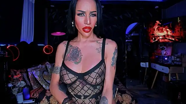 AlodiaDexhibitionist online show from October 11, 6:21 pm