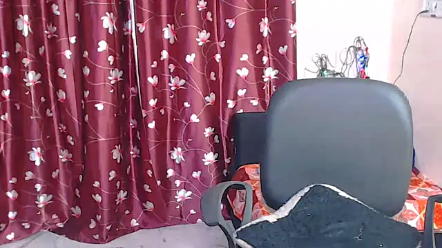 Naiaa-mylove online show from March 14, 7:20 am