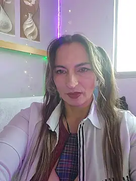 marilyn love6969 online show from February 4, 1:25 pm