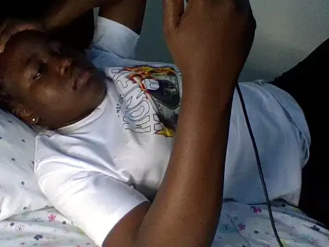 cute-marianna online show from May 7, 2:43 pm