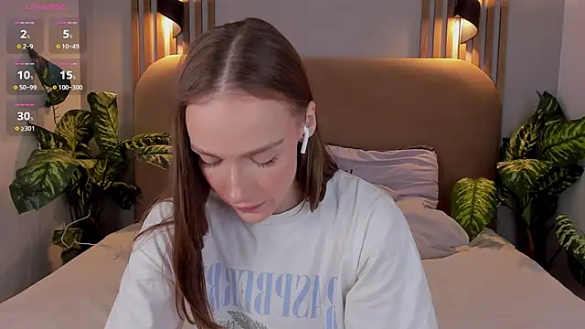 Kira Quinn online show from November 11, 6:53 am