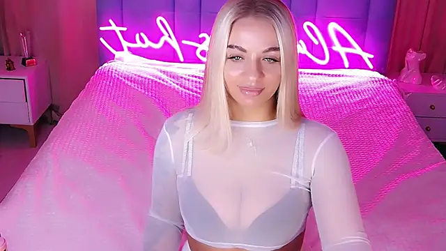 AllwaysHotJ online show from November 12, 2:42 am