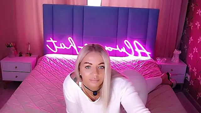 AllwaysHotJ online show from March 26, 2:25 am