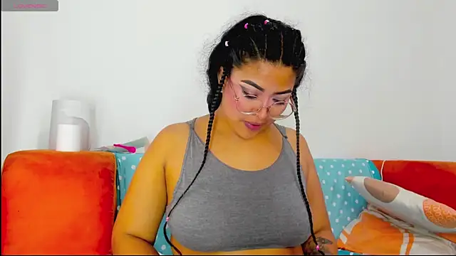 moana taylor online show from April 8, 12:51 pm