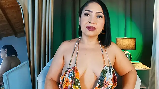 Madissononee online show from November 19, 2:11 am