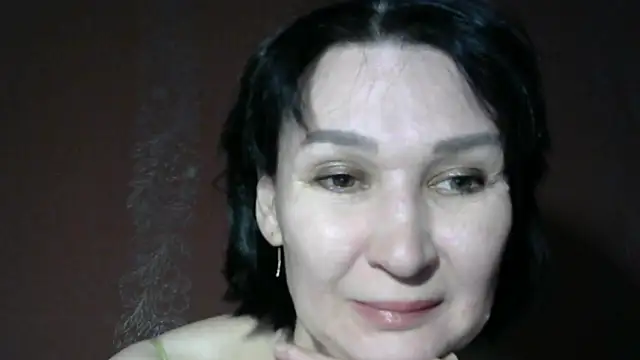 PrettyAndWild online show from March 28, 3:44 pm