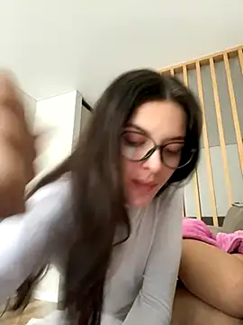 little belucci online show from October 17, 1:36 pm