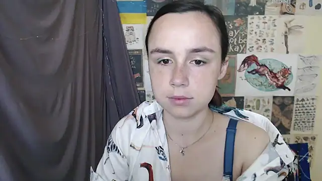 VeryVeryVeryShy  online show from September 11, 5:52 am