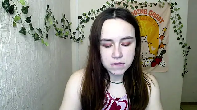 VeryVeryVeryShy  online show from March 5, 7:48 am