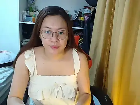 crizzybel online show from April 18, 5:32 am