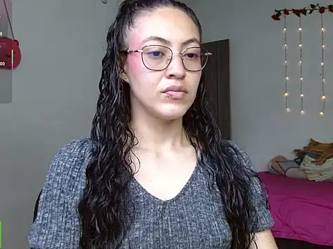 Snapshot of Olivia_Bright chatting on March 2, 7:09 pm Olivia Bright online show from March 2, 7:09 pm