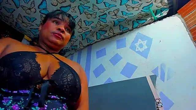 lafugosaluciana online show from October 23, 5:02 am