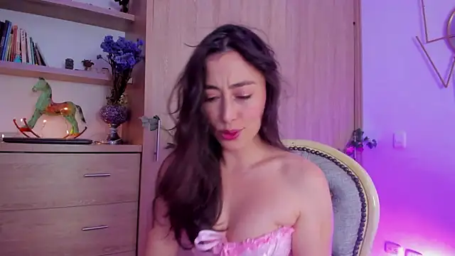 Amatiista online show from March 7, 4:58 pm