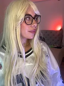 Silvanna-Moree online show from March 14, 4:08 pm