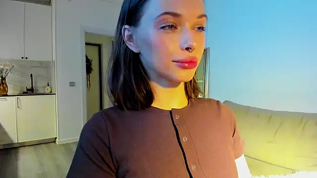 Kossie  online show from December 14, 8:03 pm