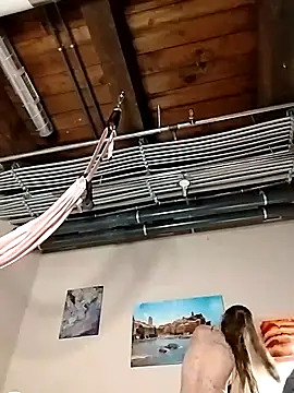 eatmeplease44 online show from March 27, 7:03 pm