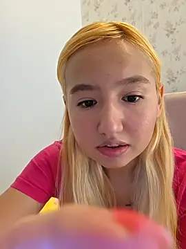 Pinkie Princes online show from December 4, 3:46 pm