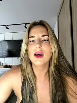 Audreygwennn online show from November 27, 6:00 pm