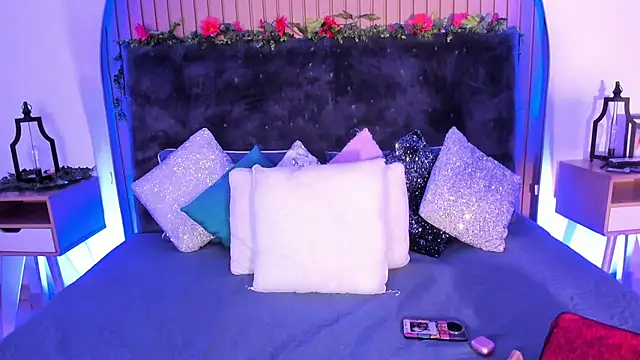 Karlagonzales  online show from March 7, 7:54 pm