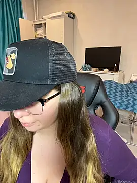 DienkaGreen online show from February 8, 9:24 am