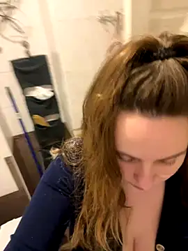 DienkaGreen online show from November 16, 6:30 pm