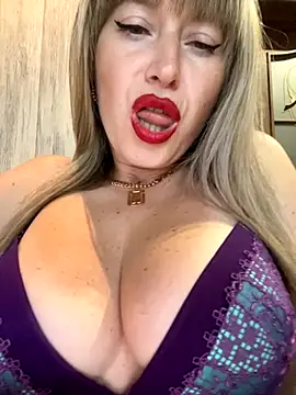 Kittenforyou online show from November 24, 1:46 pm