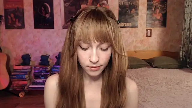 Friendly Ellie online show from March 13, 2:18 pm