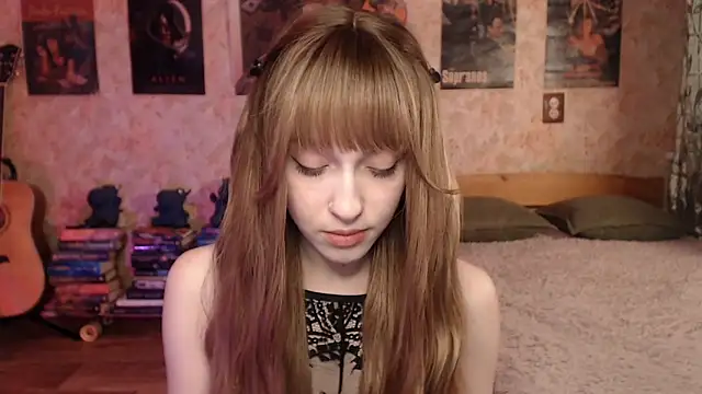 Friendly Ellie online show from March 29, 11:15 pm