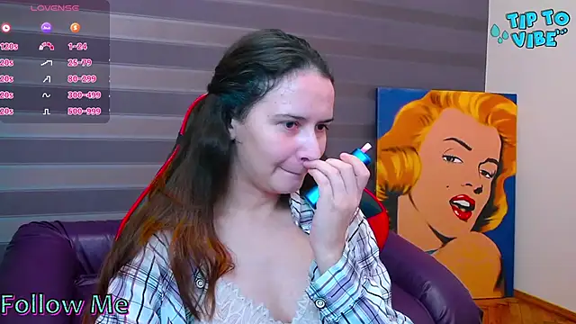 iris nikhols online show from November 15, 4:13 am