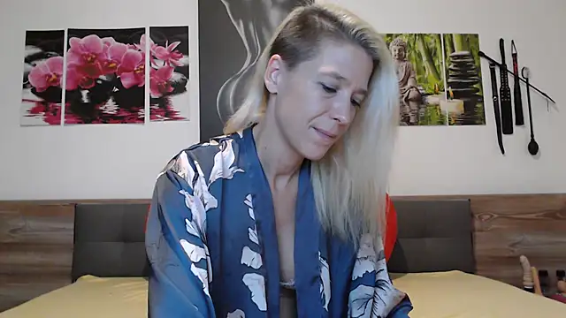 Naschkatze01 online show from October 29, 7:49 pm