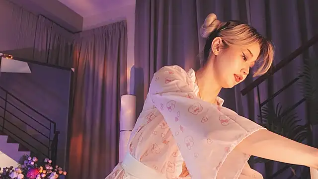 hyun chia online show from September 12, 9:11 pm