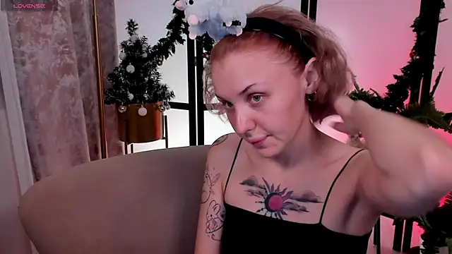 LianaFord online show from December 13, 9:54 pm