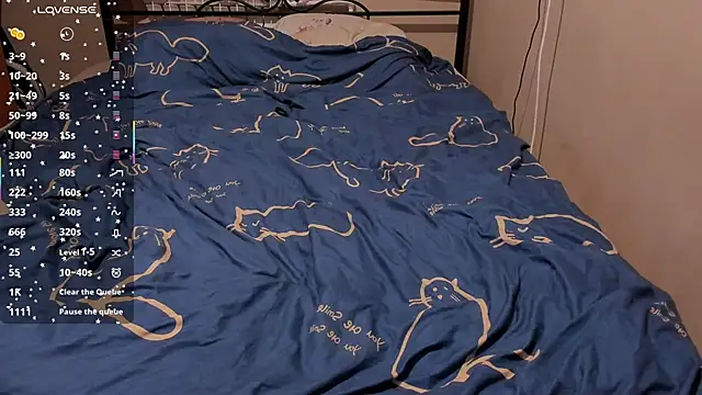 eva zero online show from April 10, 3:29 pm