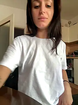Snapshot of ZeynaShayk chatting on September 14, 11:52 am ZeynaShayk online show from September 14, 11:52 am
