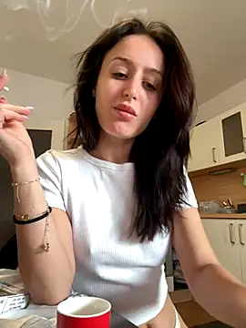 Snapshot of ZeynaShayk chatting on September 28, 10:20 am ZeynaShayk online show from September 28, 10:20 am